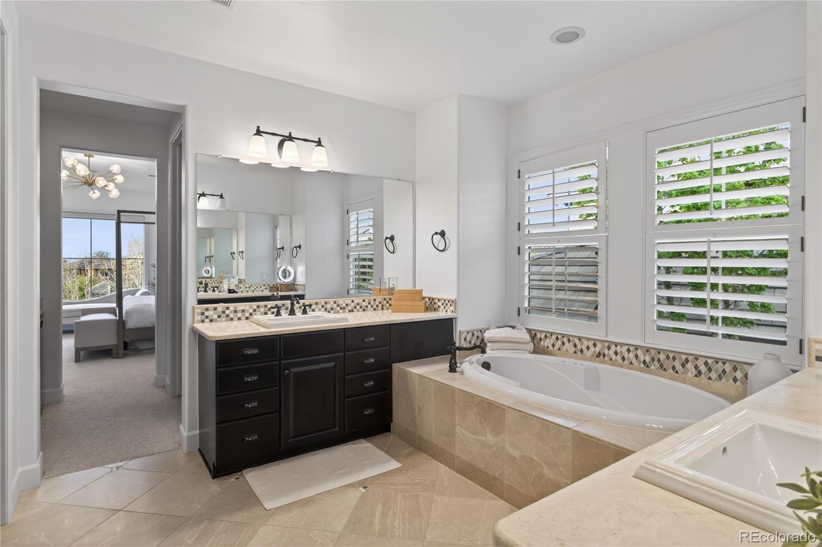 219 Maplehurst Point