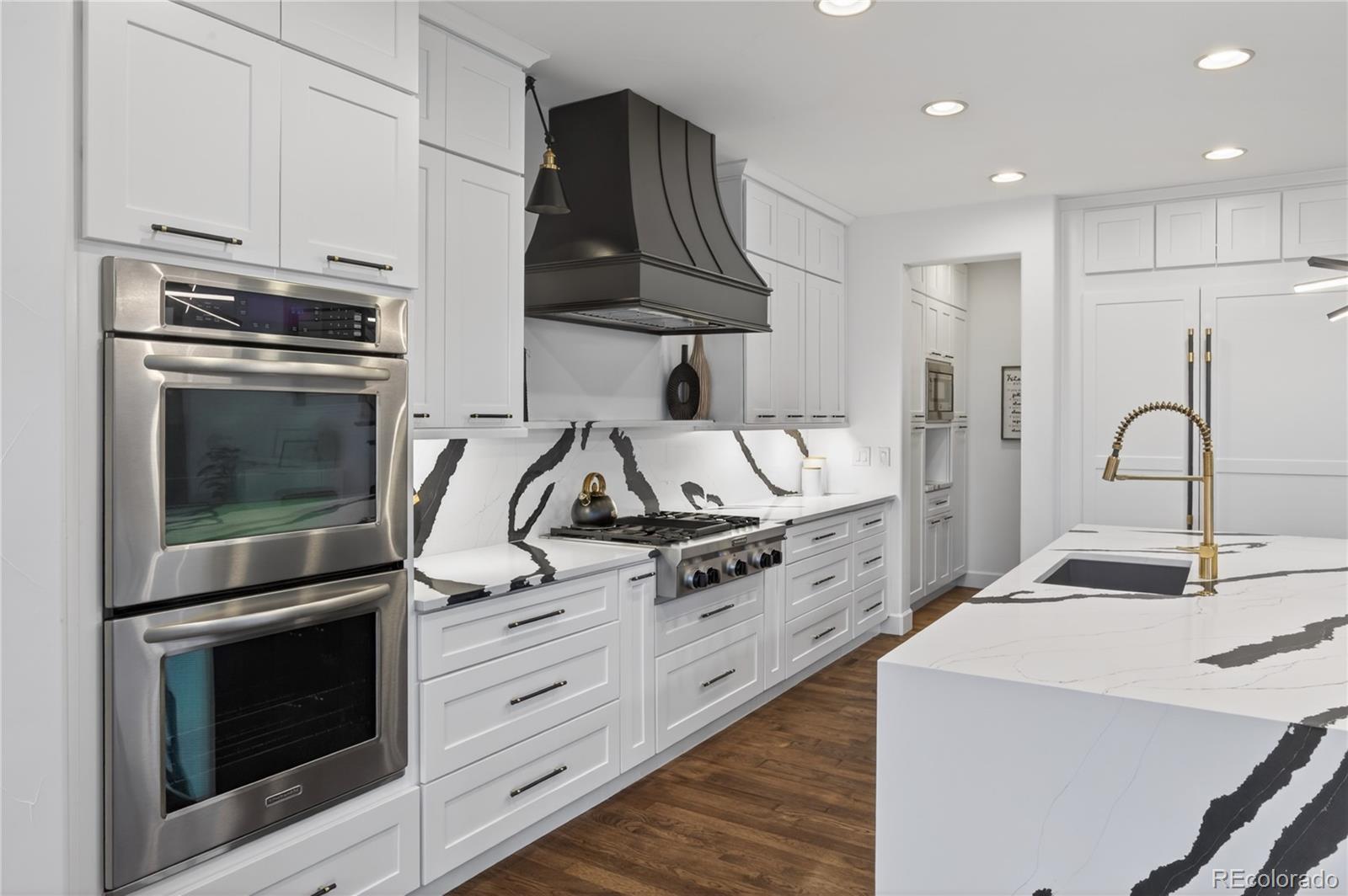 219 Maplehurst Point