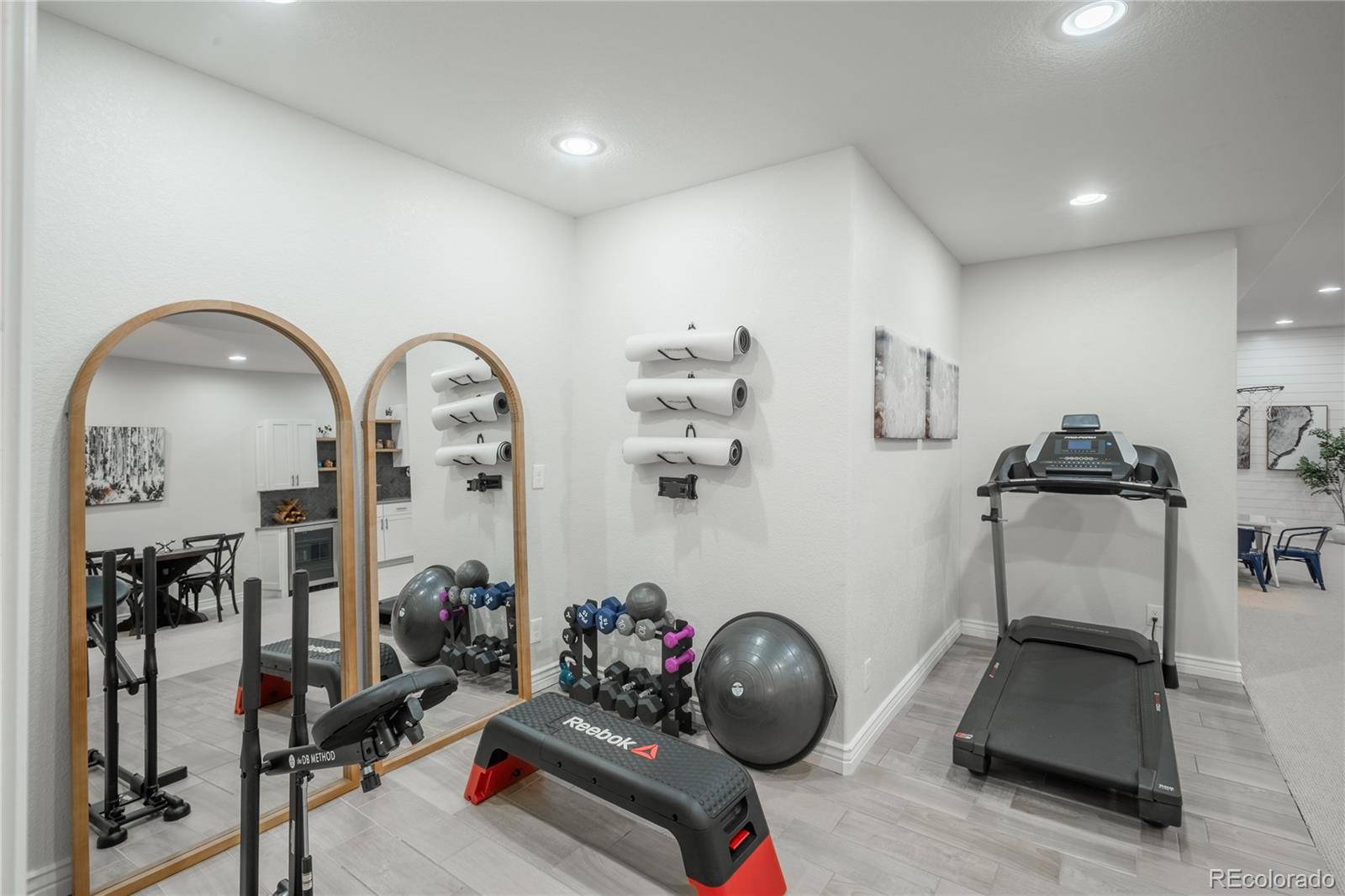 802 Braesheather Place