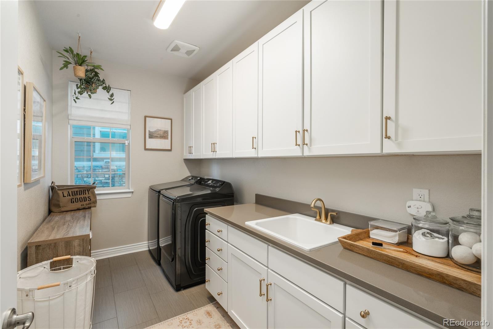 802 Braesheather Place