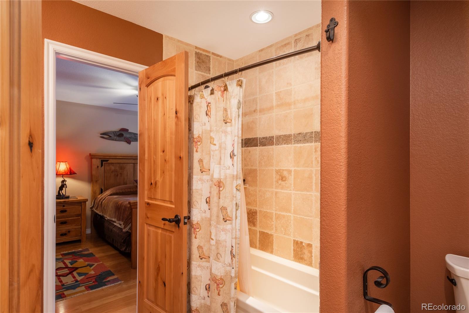 5399 Hawthorne Trail