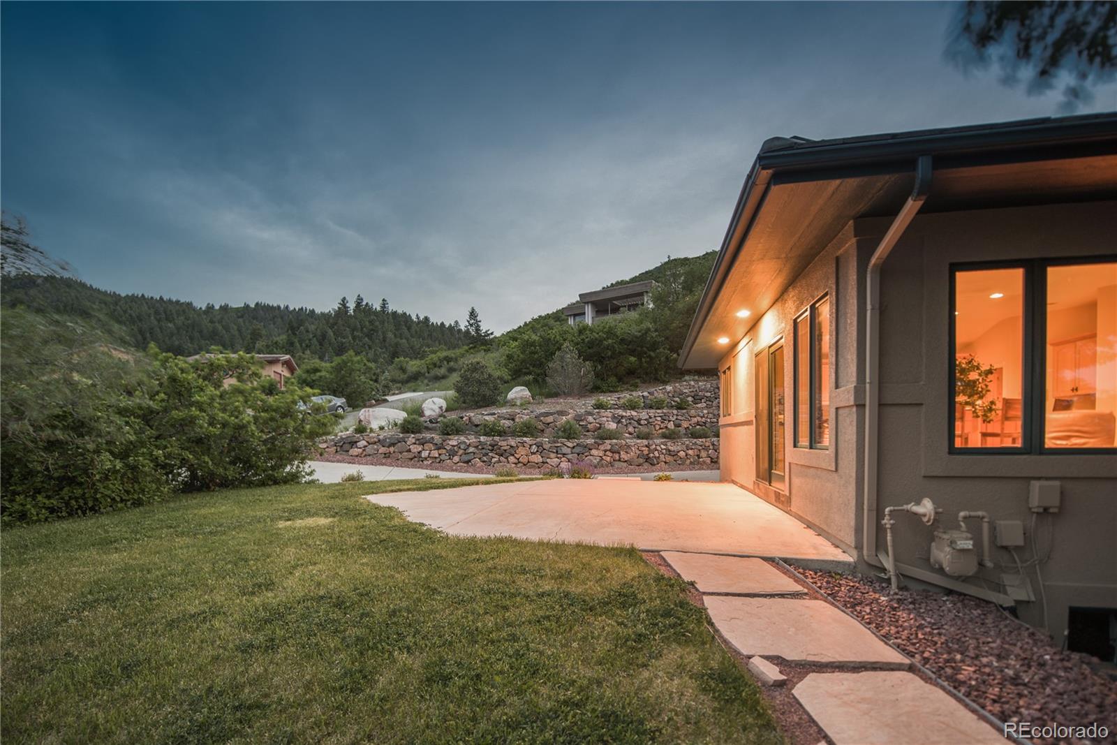 5399 Hawthorne Trail