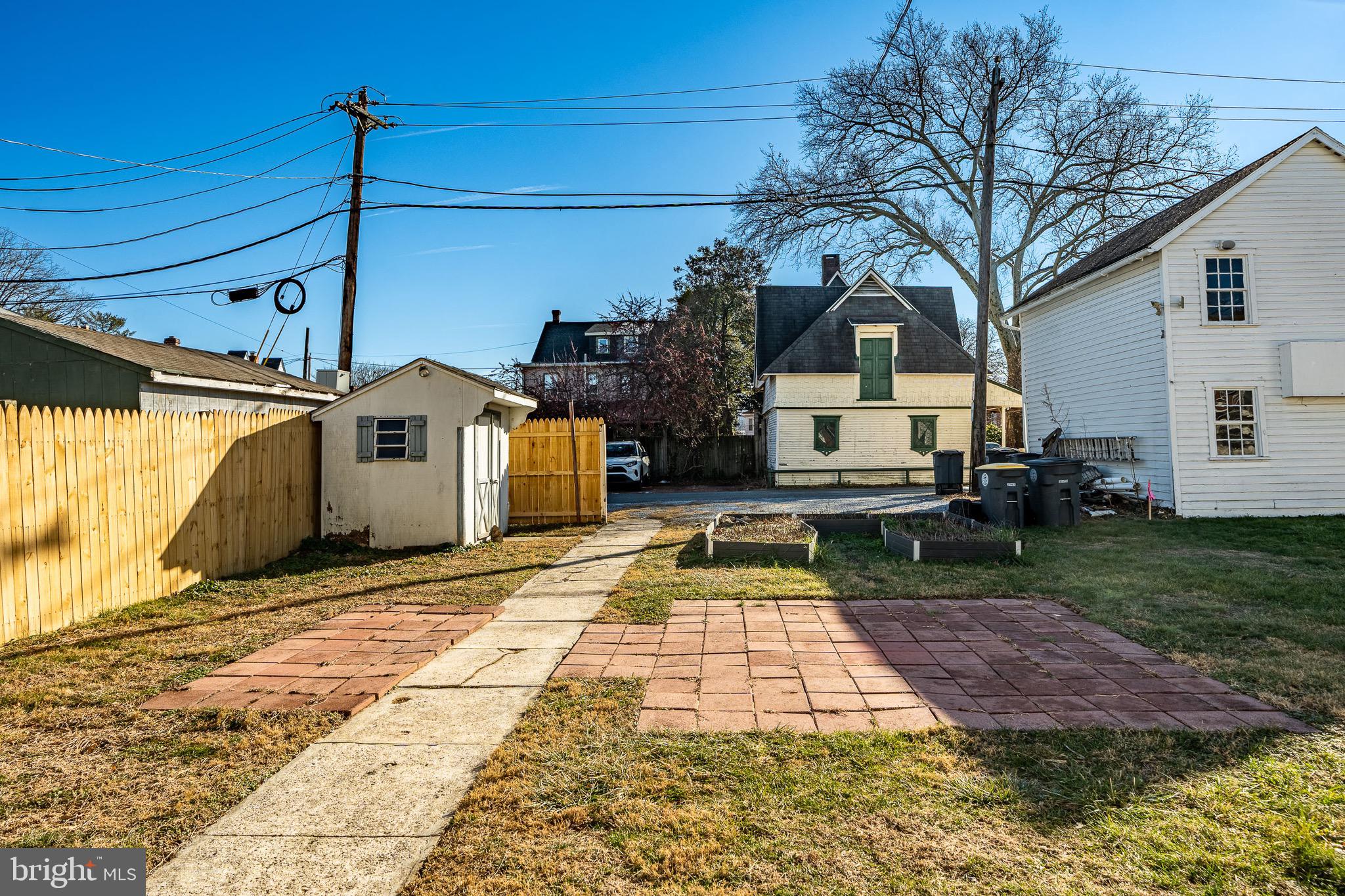 354 E LANCASTER AVENUE