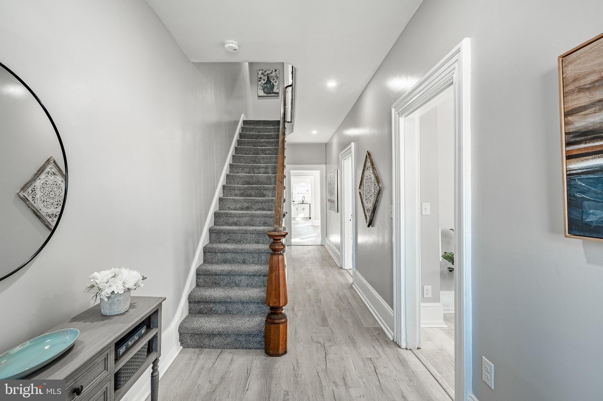 354 E LANCASTER AVENUE