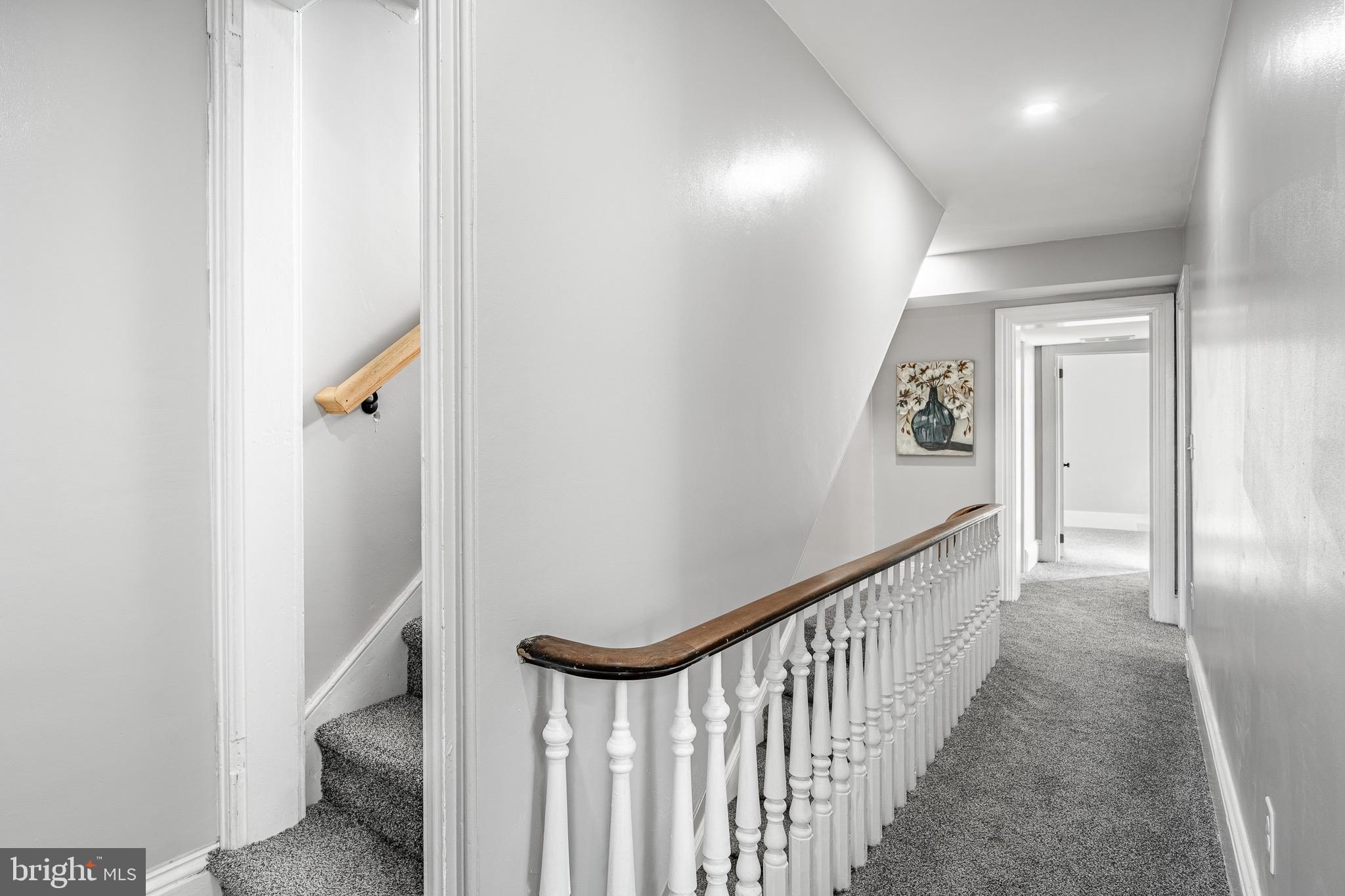 354 E LANCASTER AVENUE