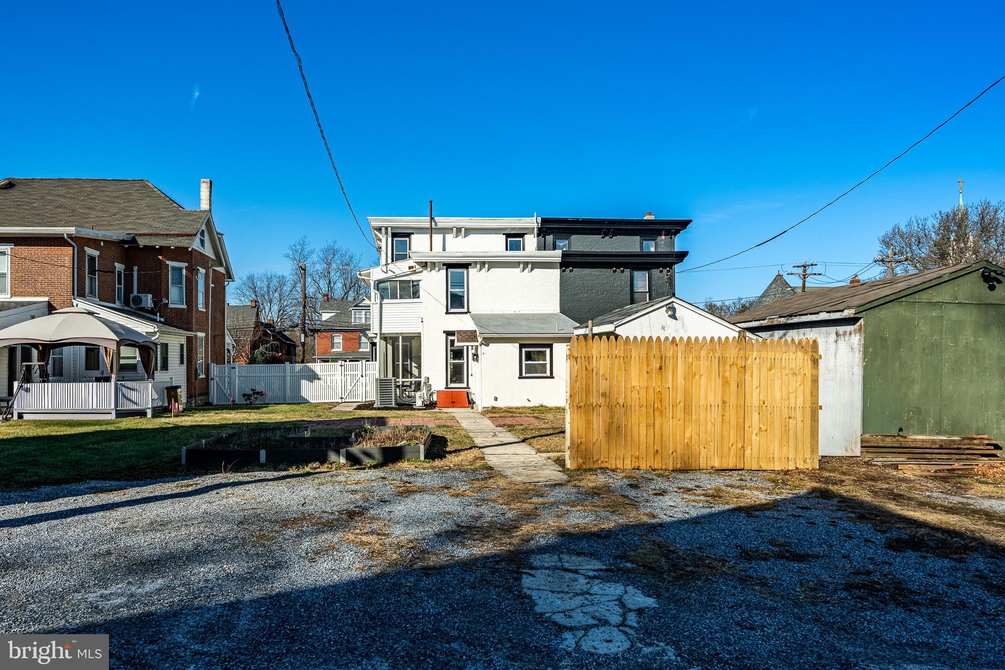 354 E LANCASTER AVENUE