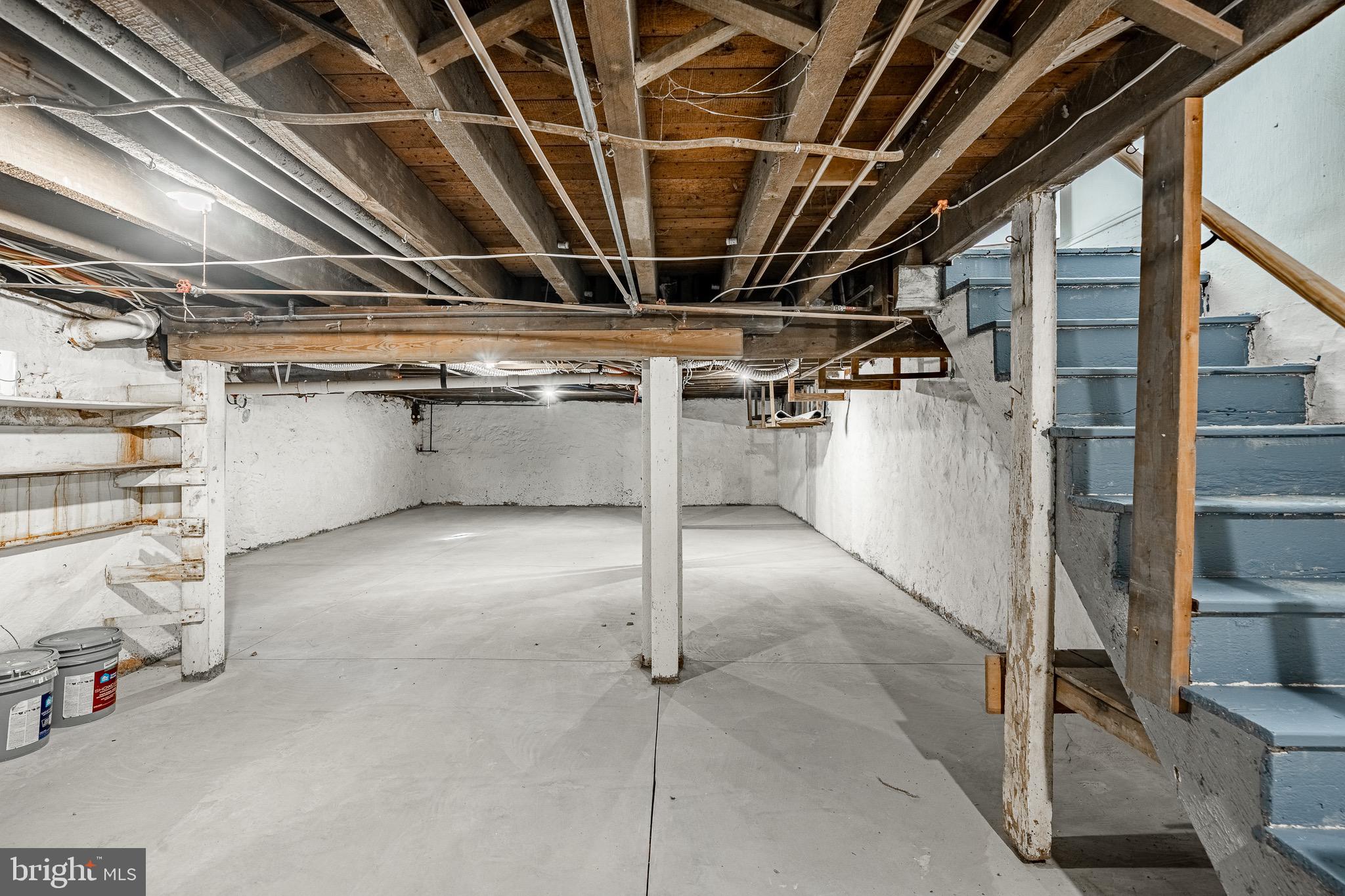 354 E LANCASTER AVENUE