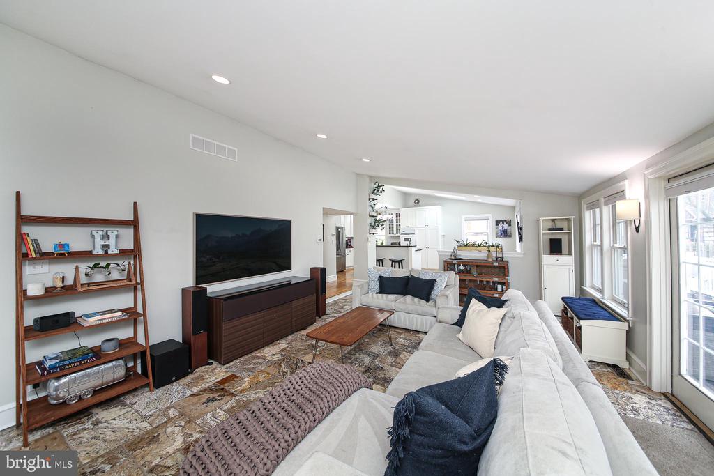 20 HILLSIDE ROAD