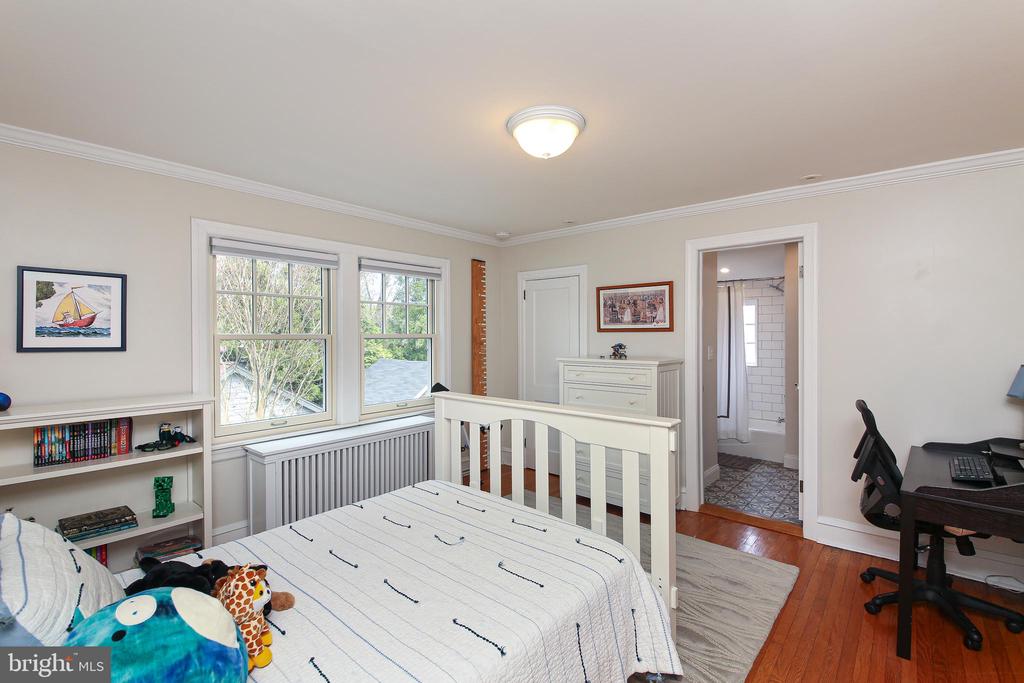 20 HILLSIDE ROAD