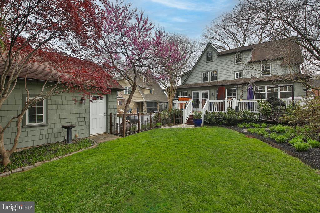 20 HILLSIDE ROAD