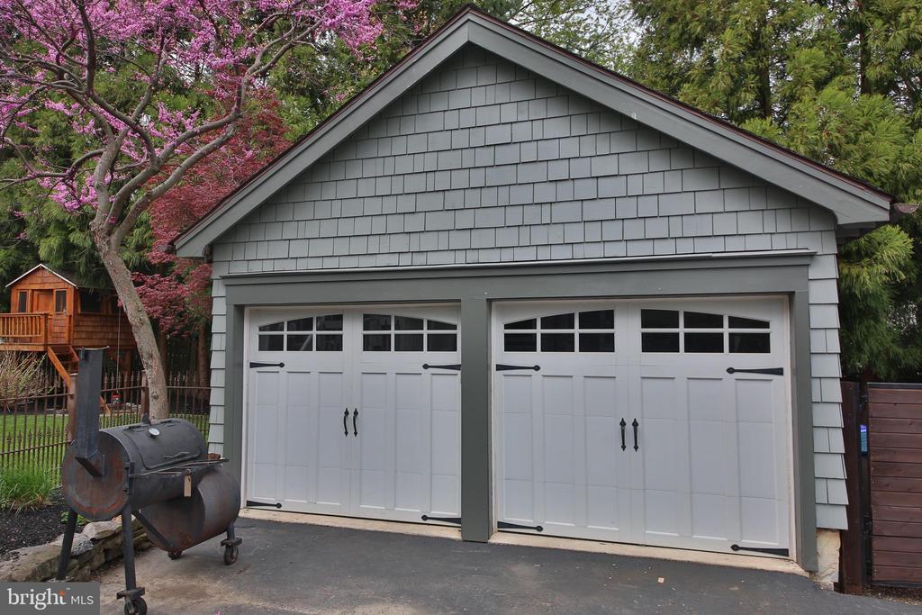 20 HILLSIDE ROAD