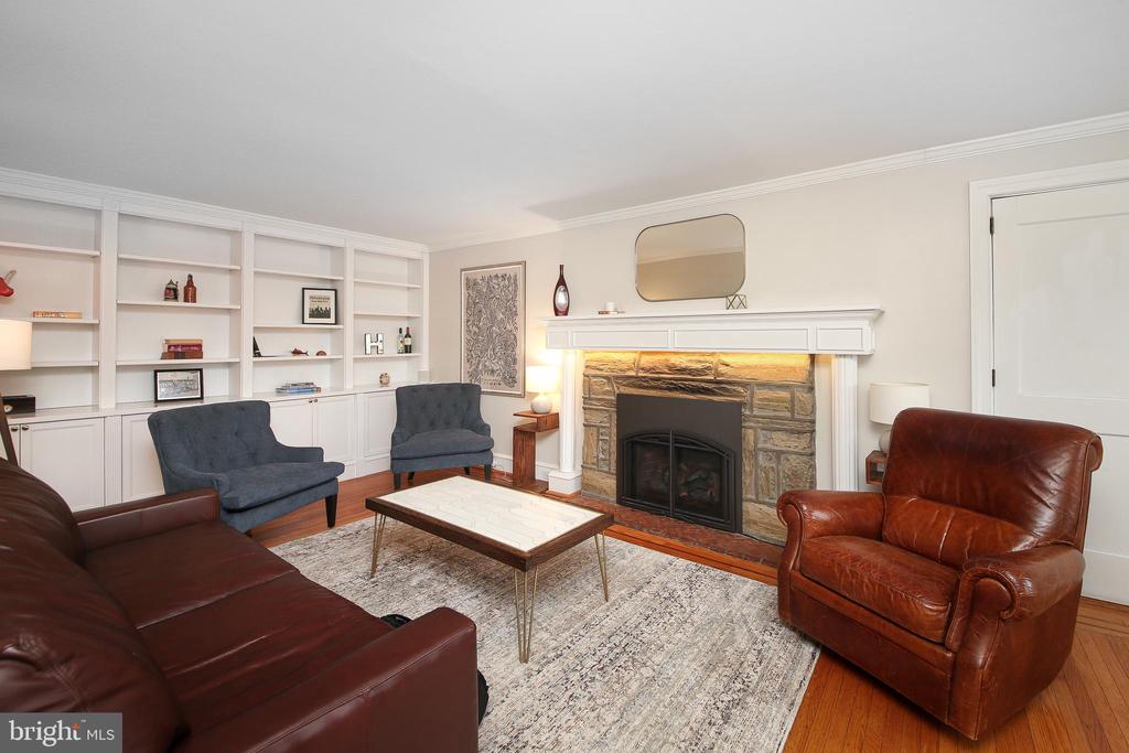 20 HILLSIDE ROAD