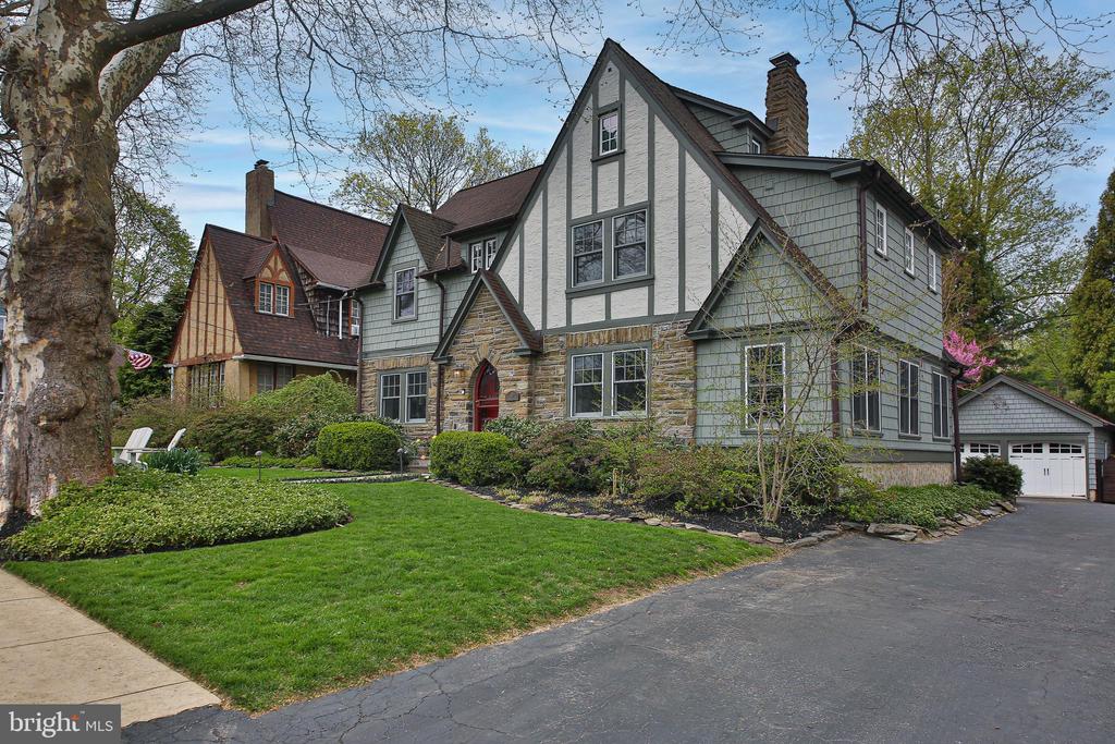20 HILLSIDE ROAD