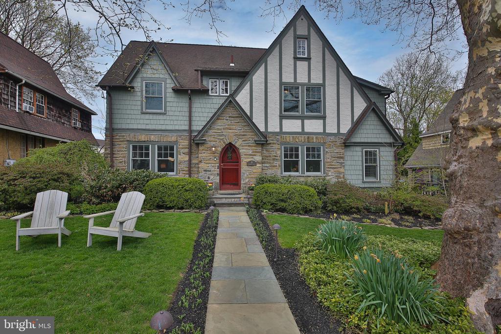 20 HILLSIDE ROAD