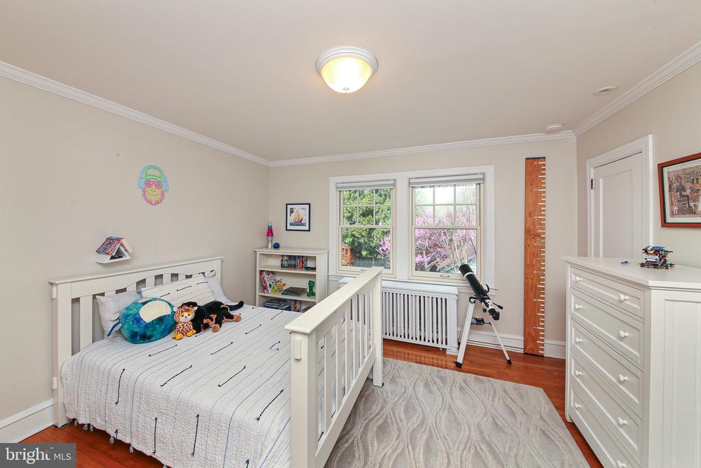 20 HILLSIDE ROAD