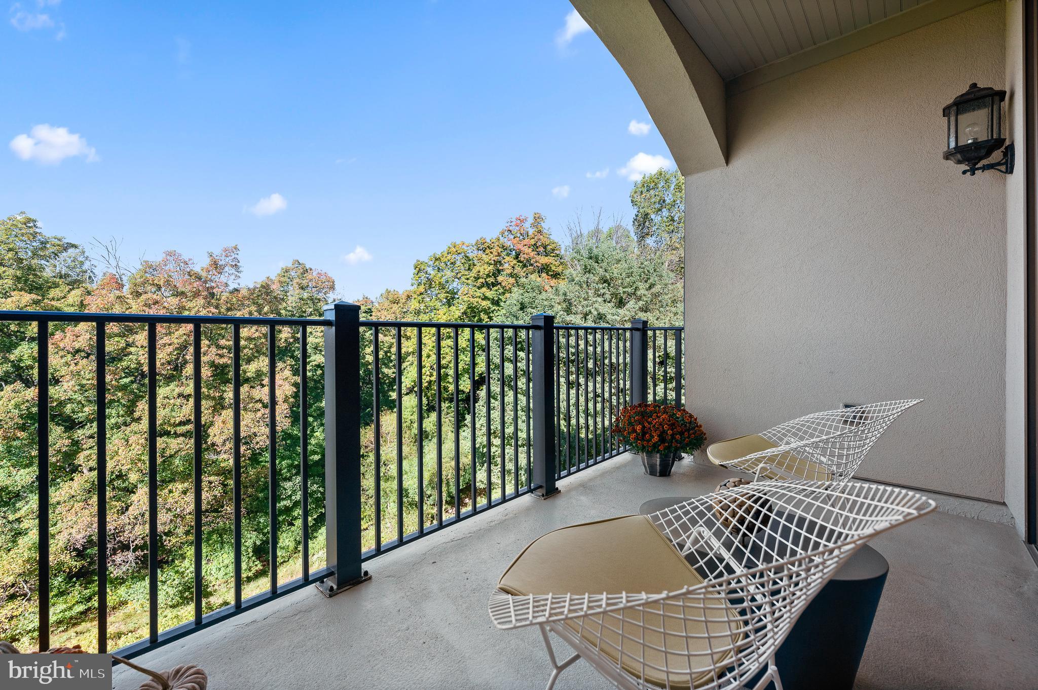 6304 PARKVIEW DRIVE
