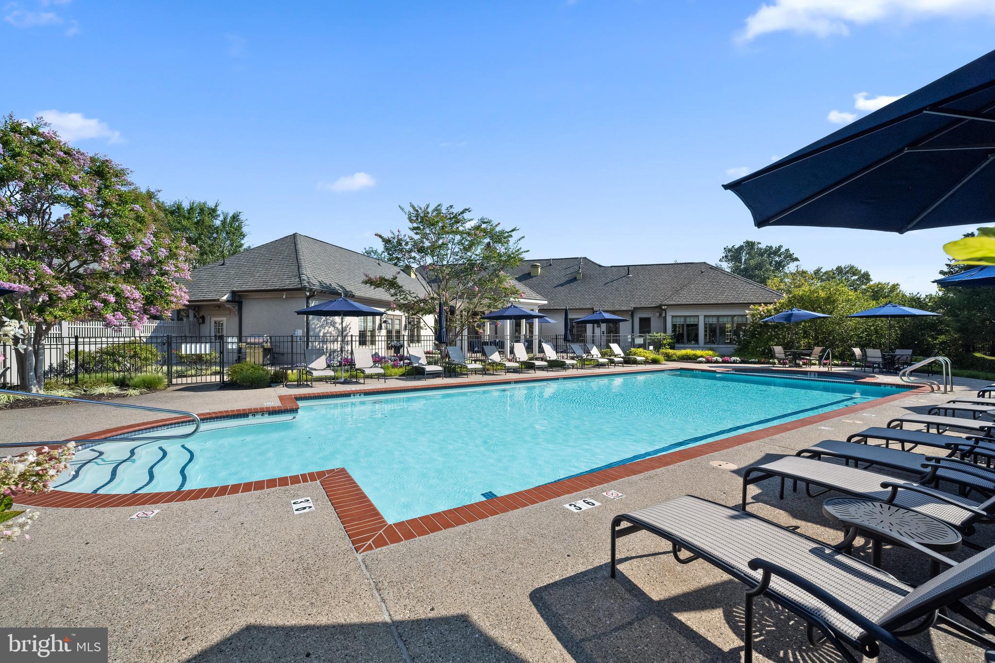 6304 PARKVIEW DRIVE