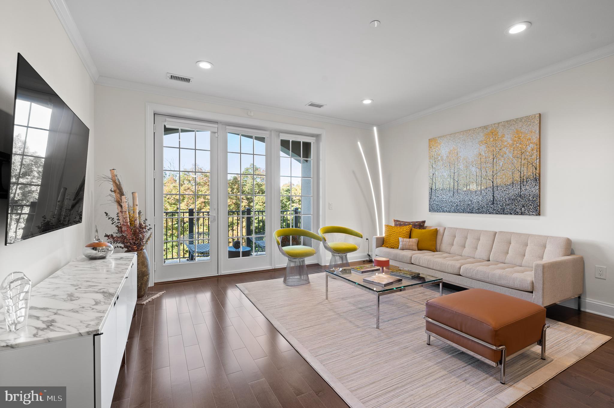 6304 PARKVIEW DRIVE