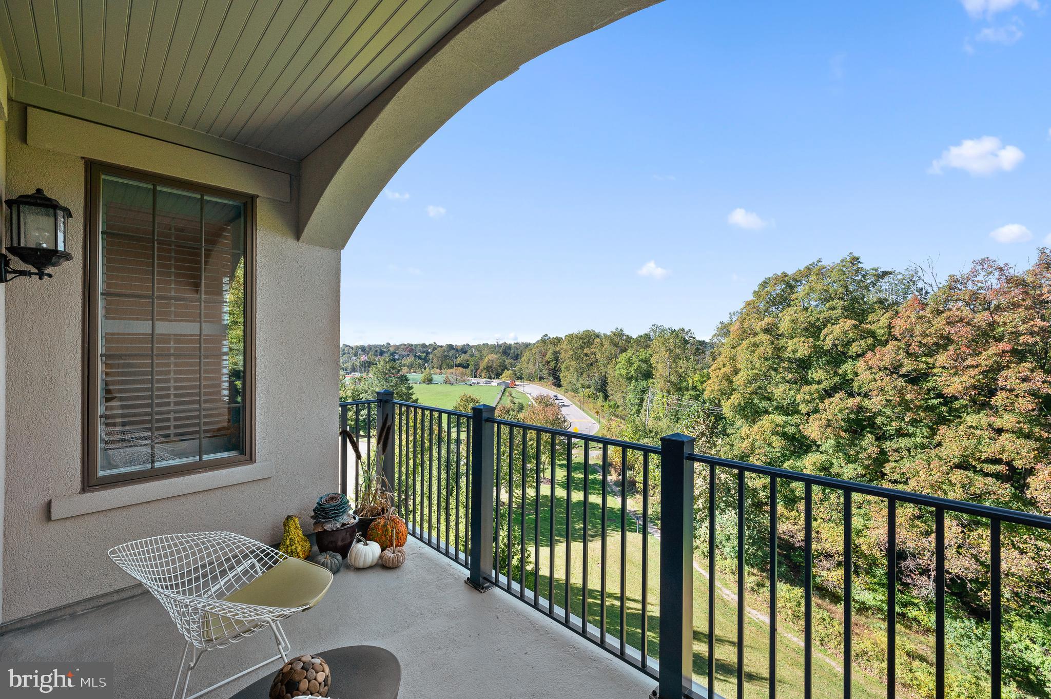 6304 PARKVIEW DRIVE