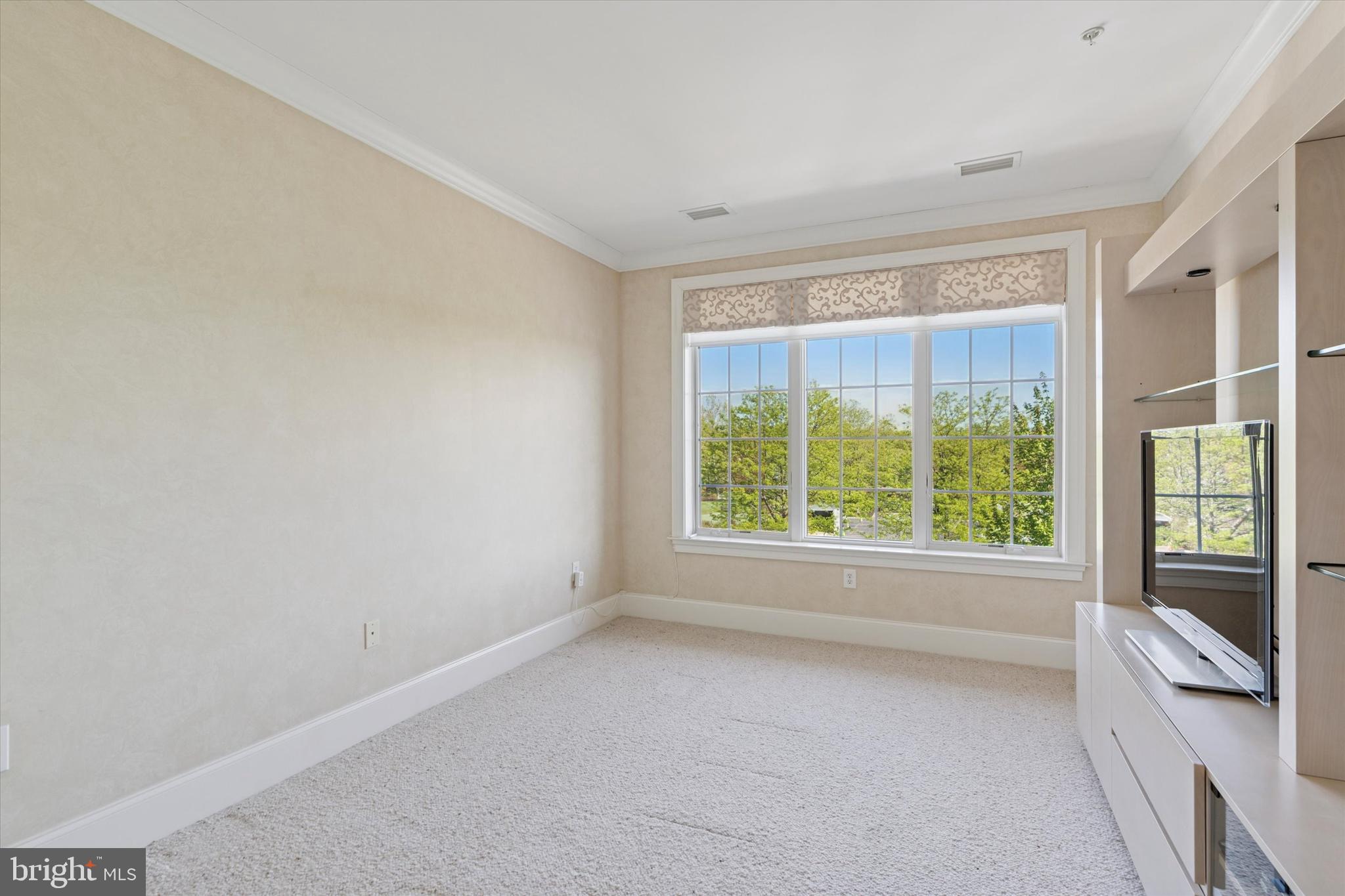 5309 PARKVIEW DRIVE