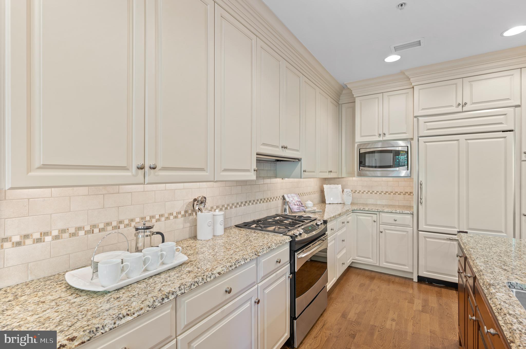 4105 PARKVIEW DRIVE