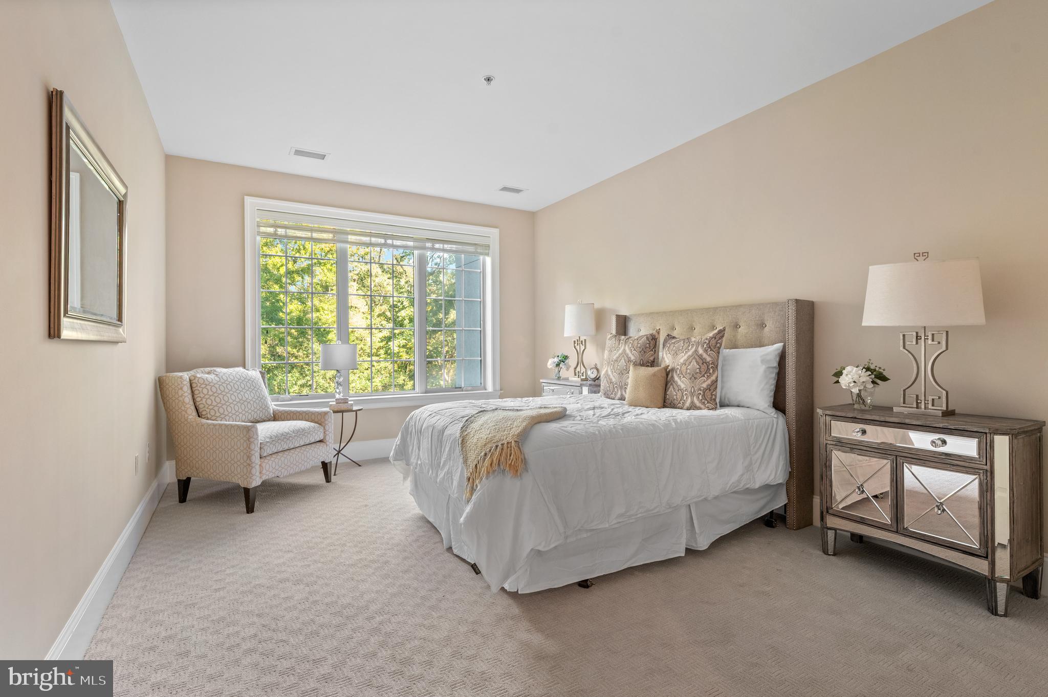 4105 PARKVIEW DRIVE