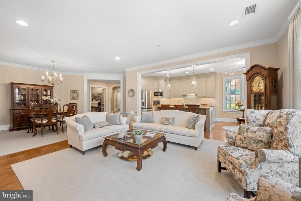 4102 PARKVIEW DRIVE