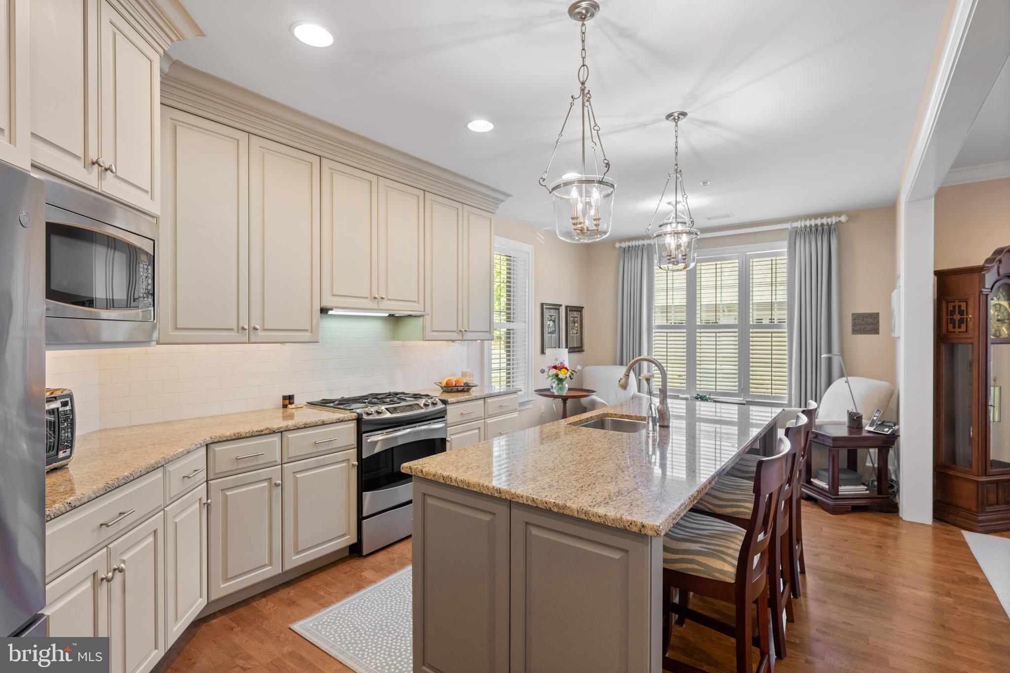 4102 PARKVIEW DRIVE