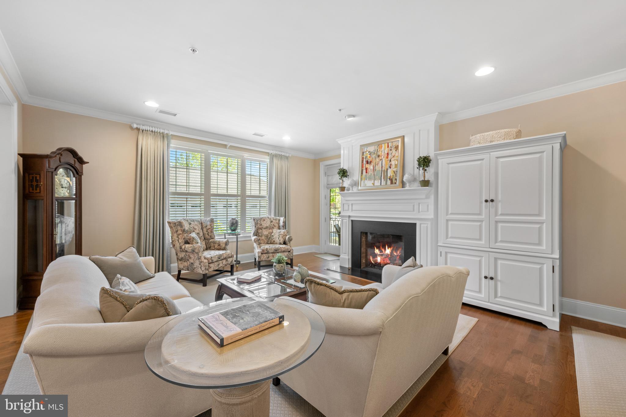 4102 PARKVIEW DRIVE