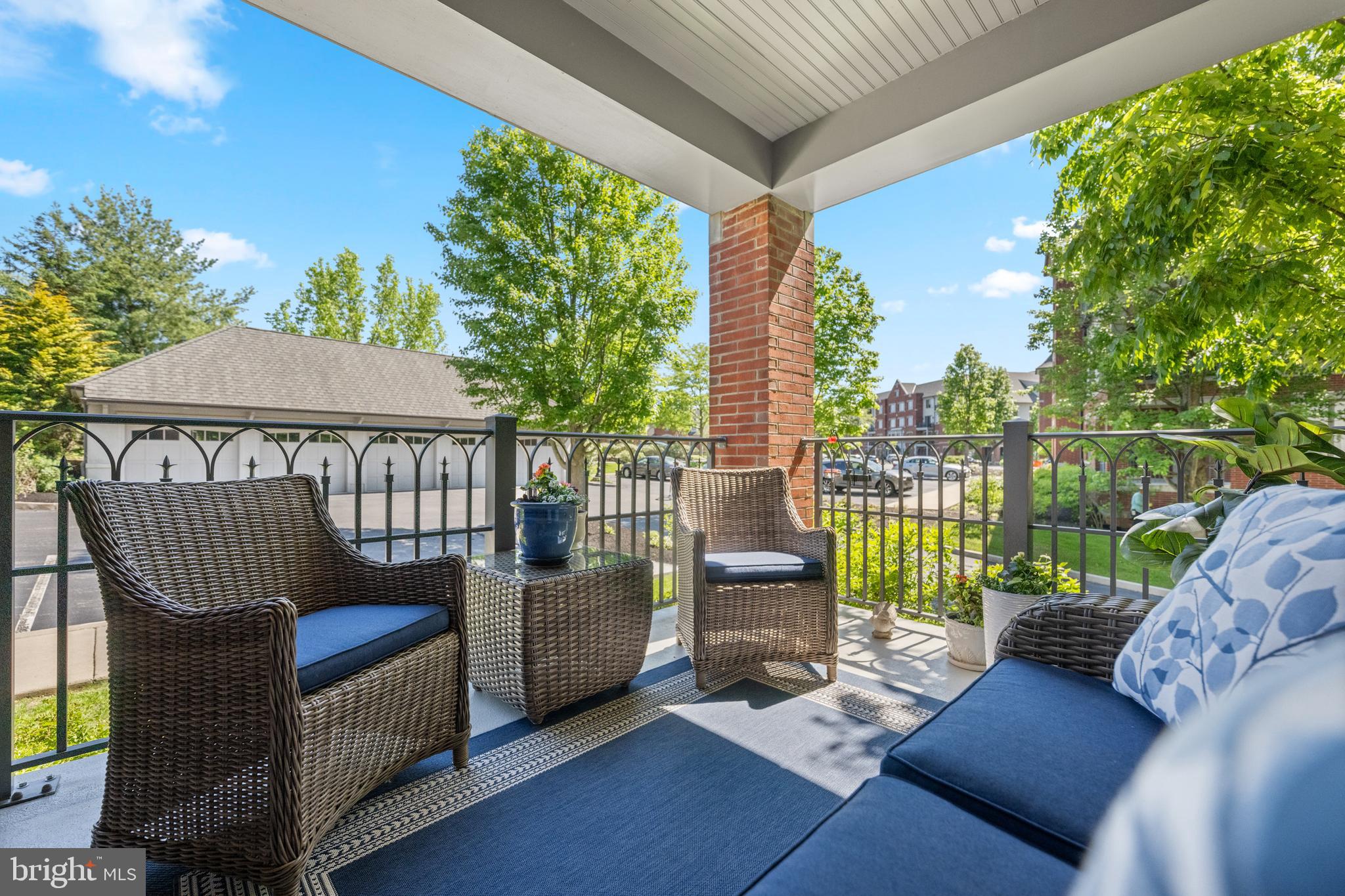 4102 PARKVIEW DRIVE