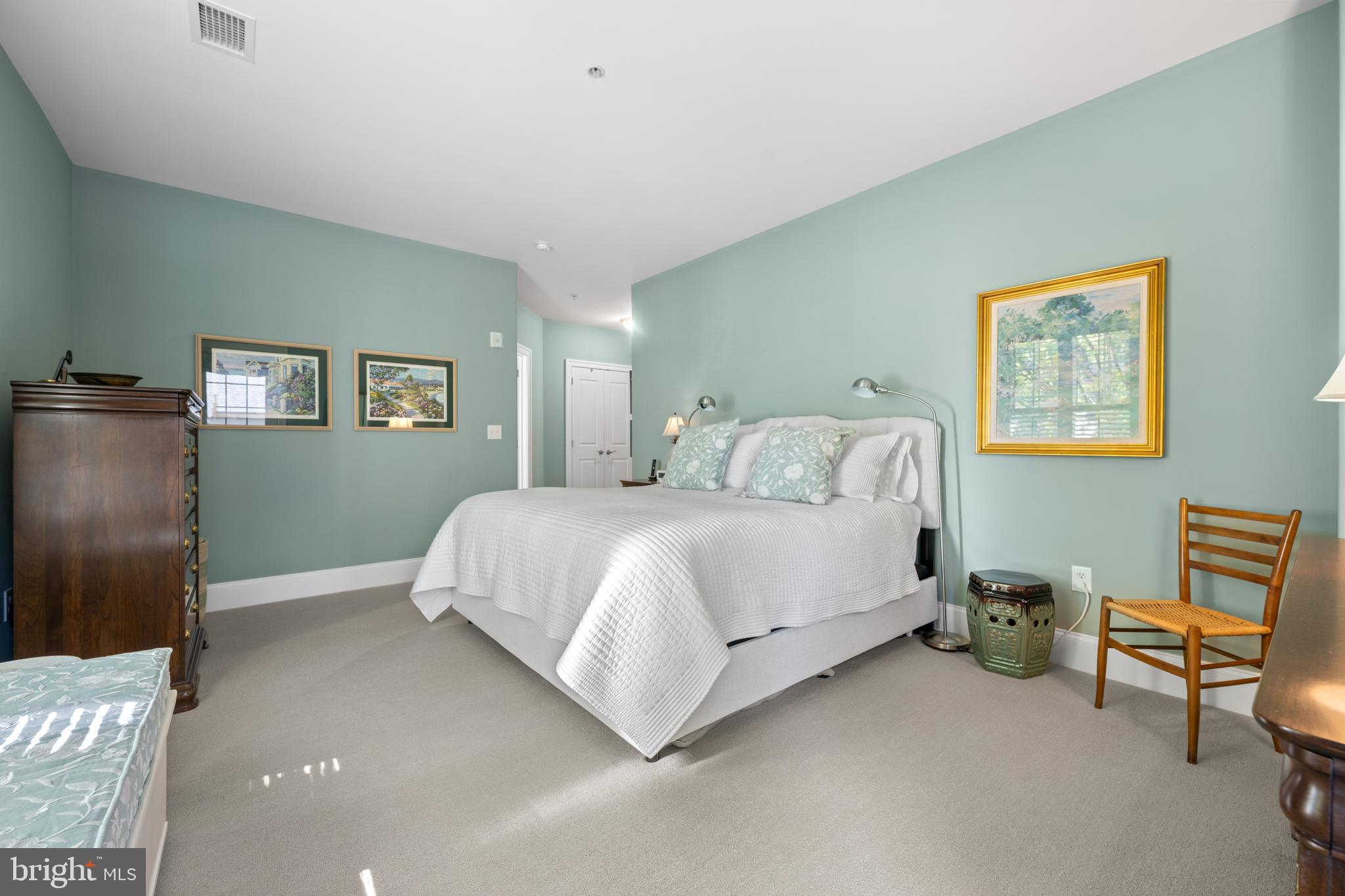 4102 PARKVIEW DRIVE