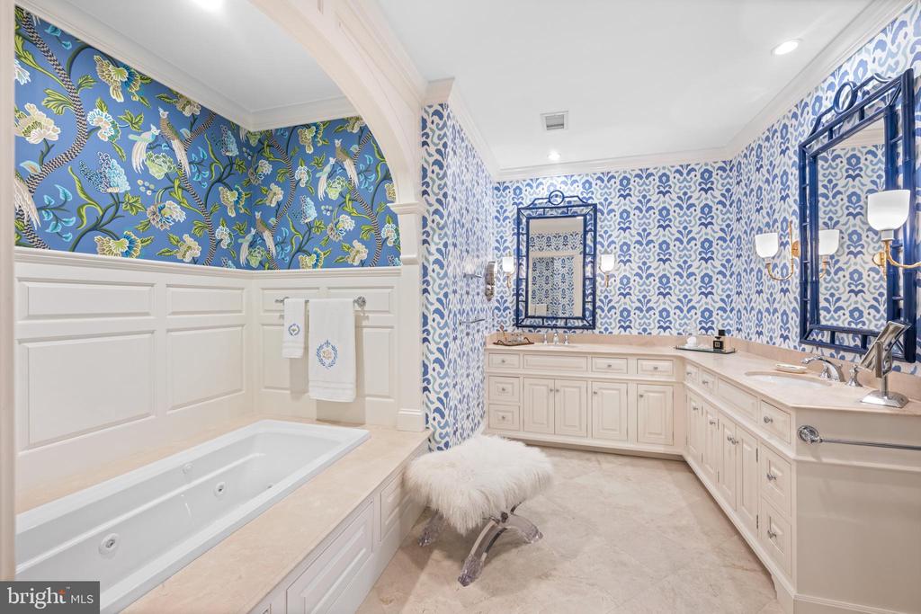 5304 PARKVIEW DRIVE