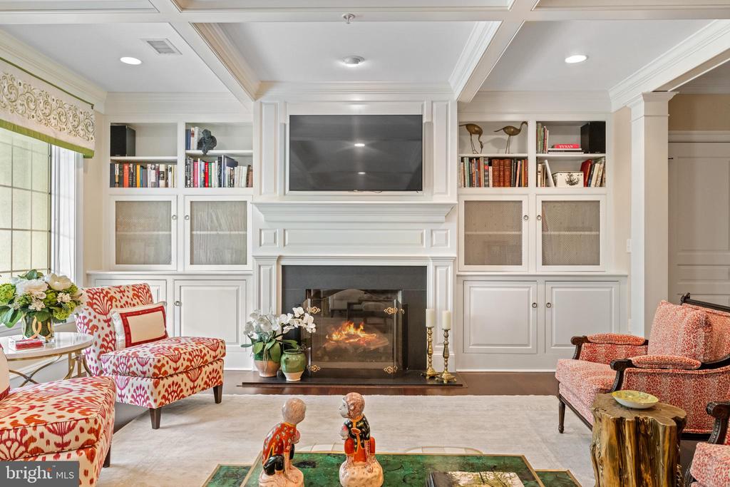 5304 PARKVIEW DRIVE