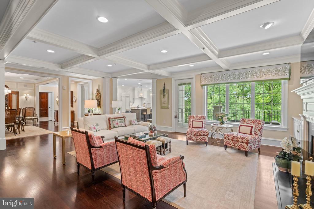 5304 PARKVIEW DRIVE