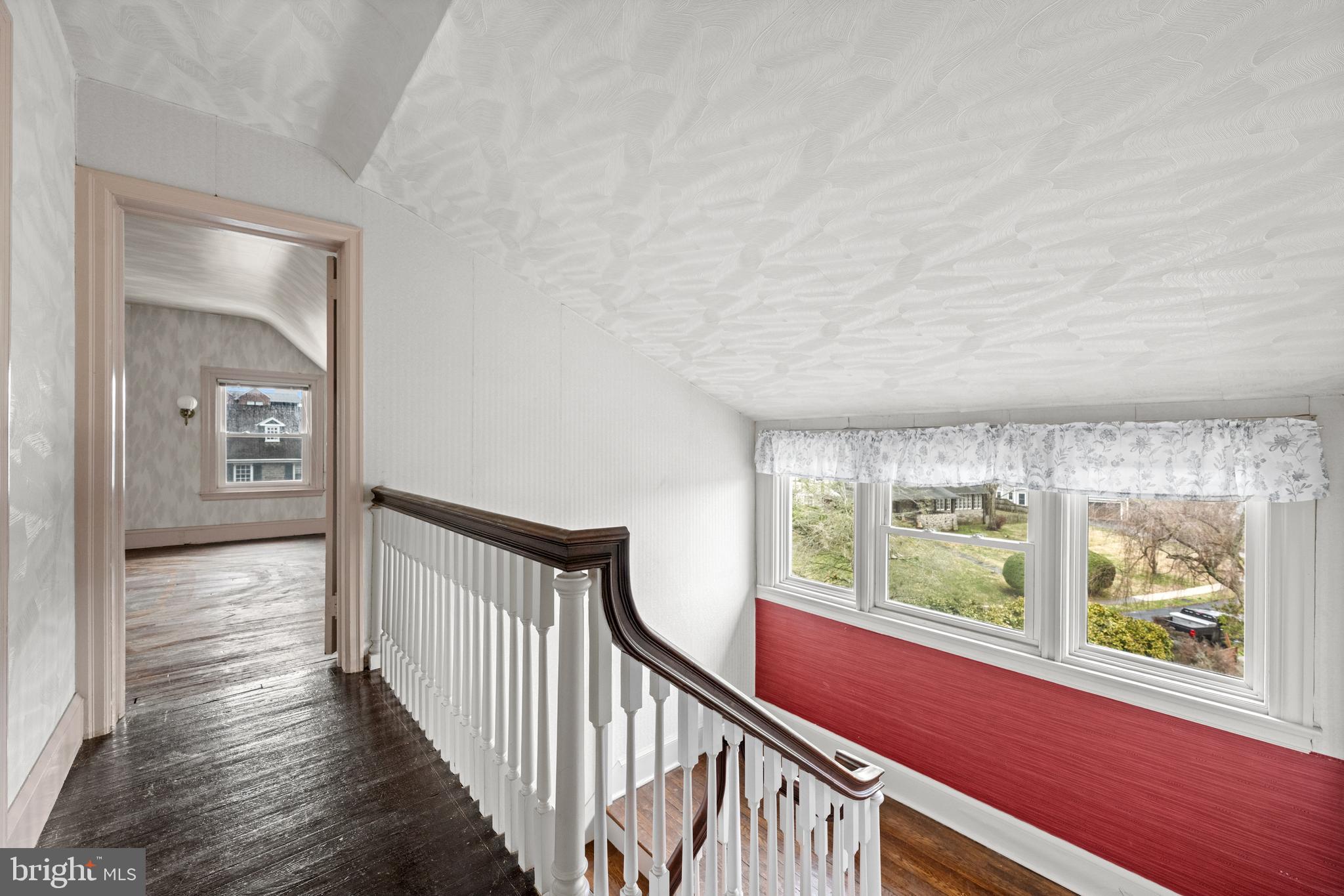 111 E MONTGOMERY AVENUE