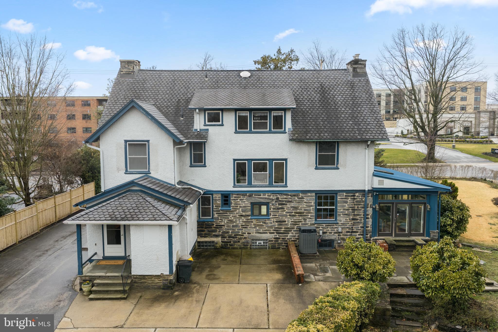 111 E MONTGOMERY AVENUE