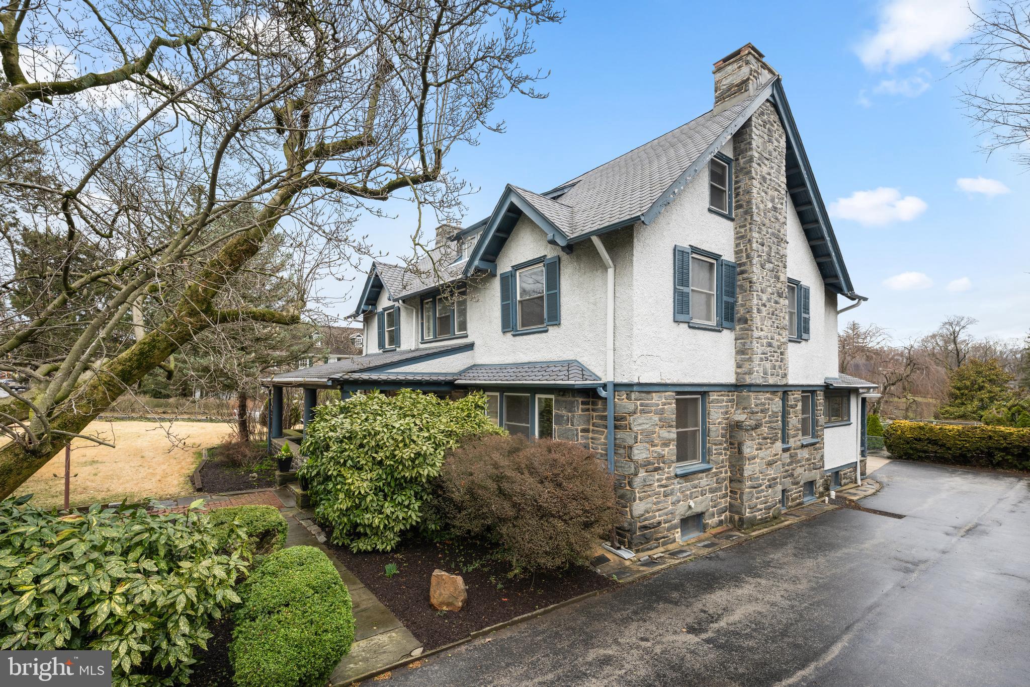 111 E MONTGOMERY AVENUE