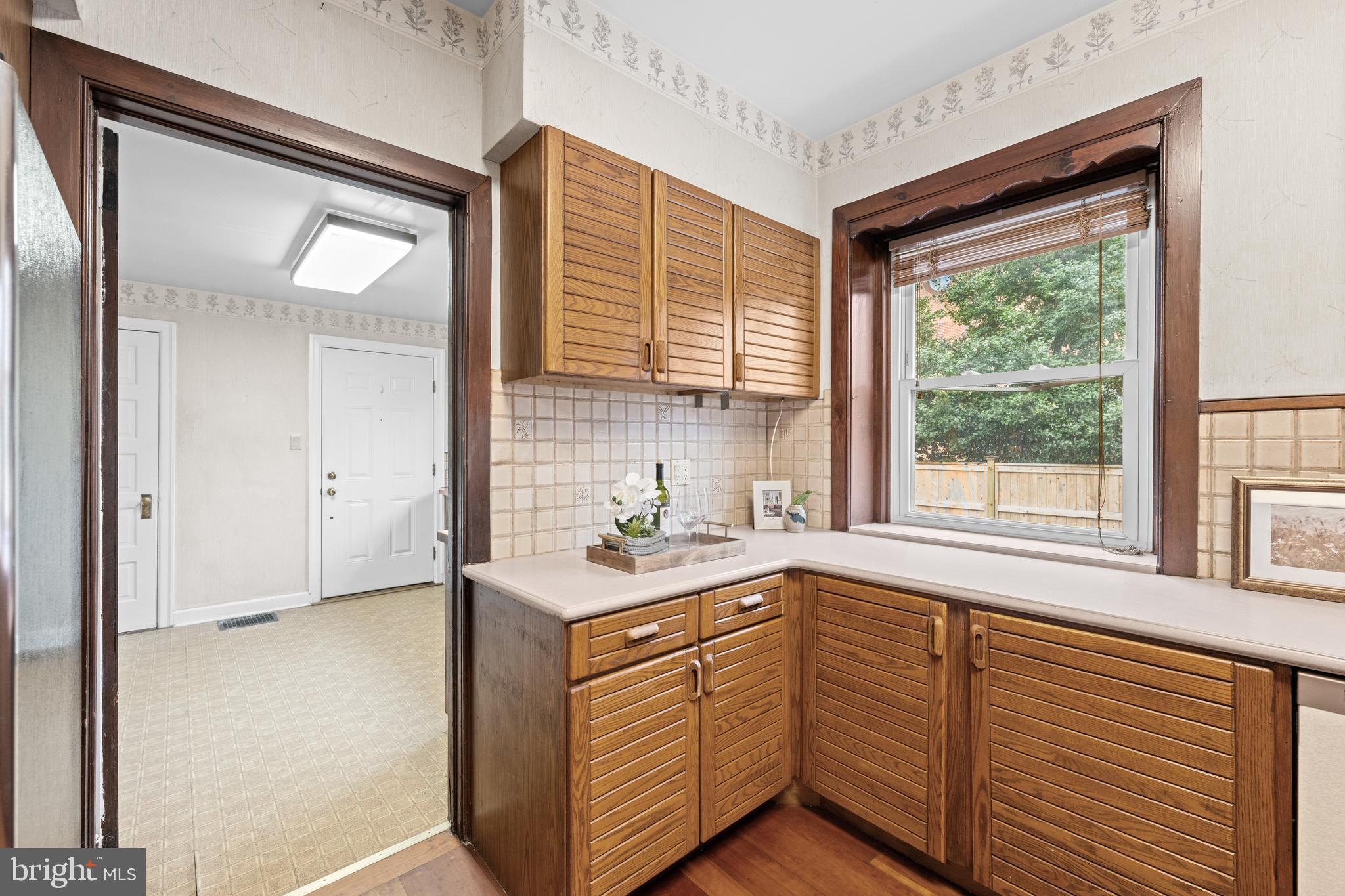 111 E MONTGOMERY AVENUE