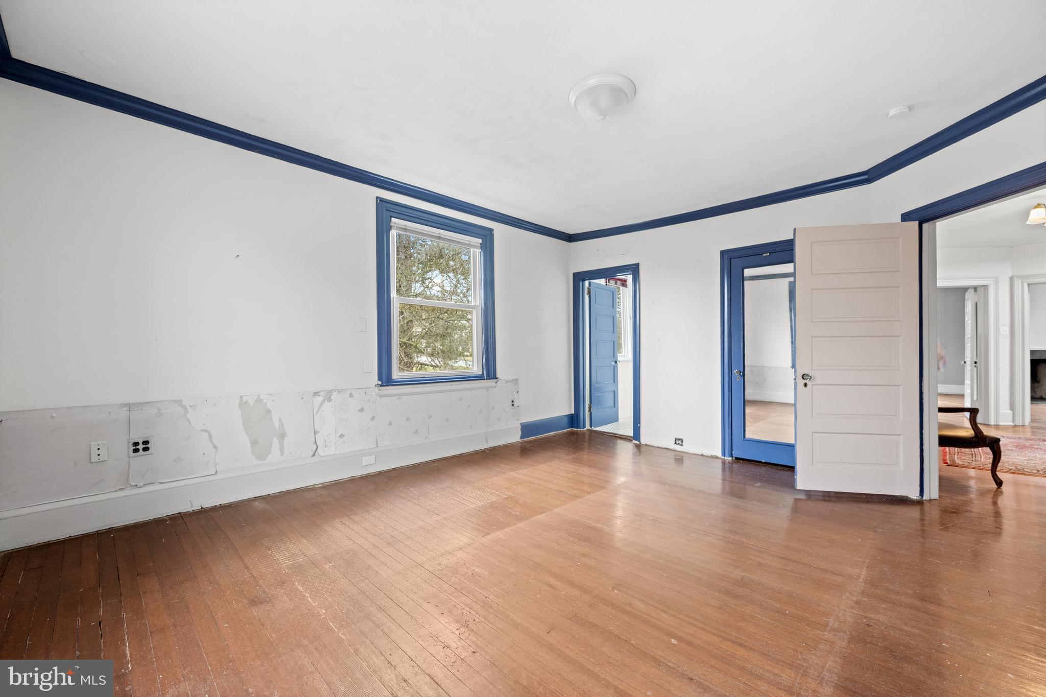 111 E MONTGOMERY AVENUE