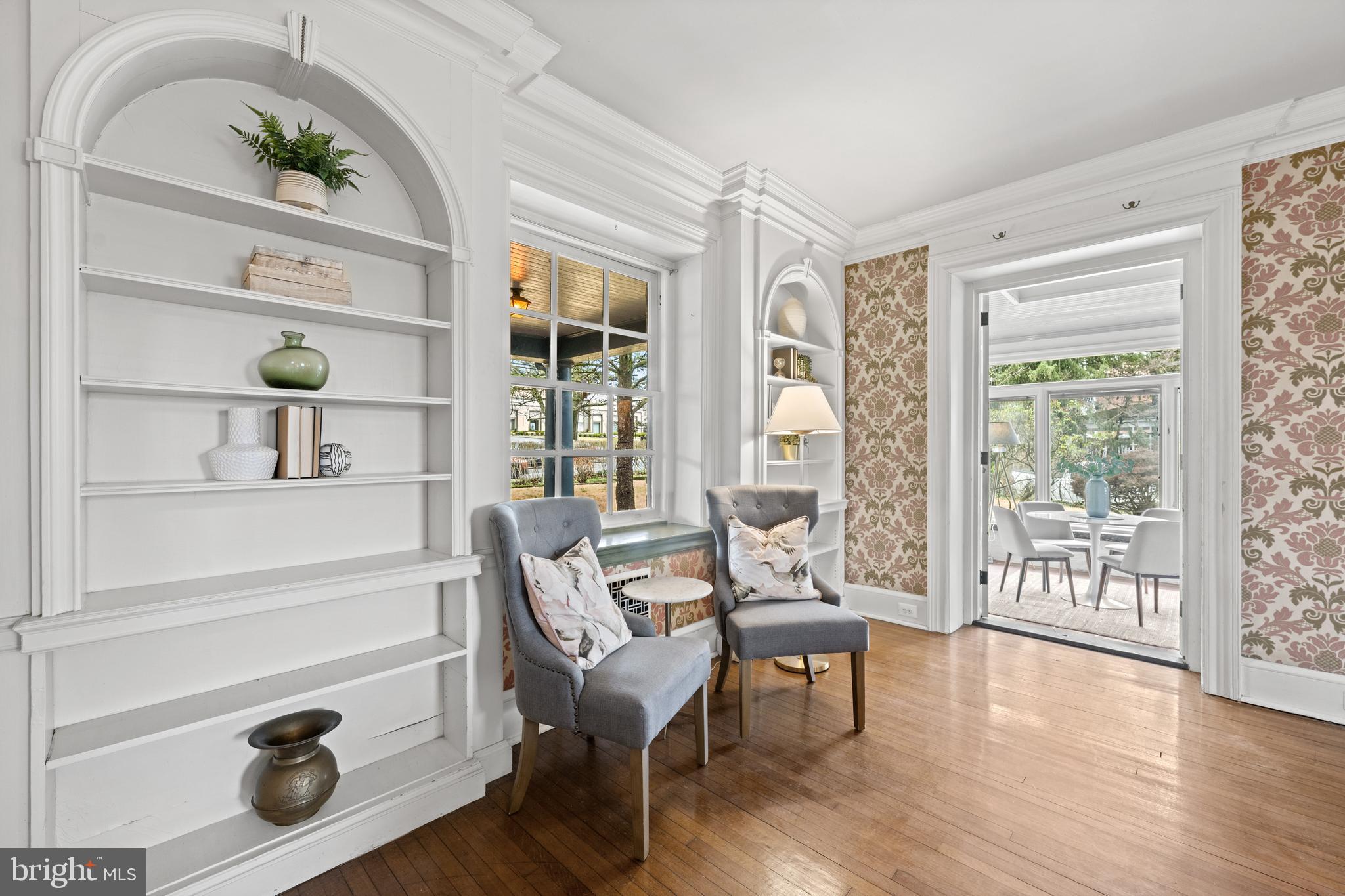 111 E MONTGOMERY AVENUE