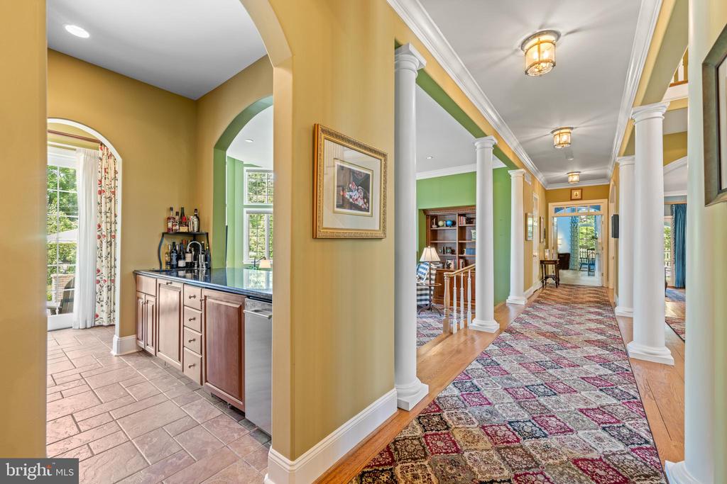 6 WEDGEWOOD DRIVE
