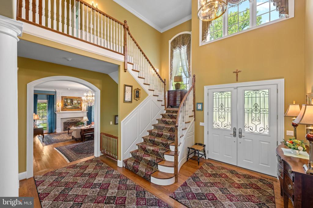 6 WEDGEWOOD DRIVE