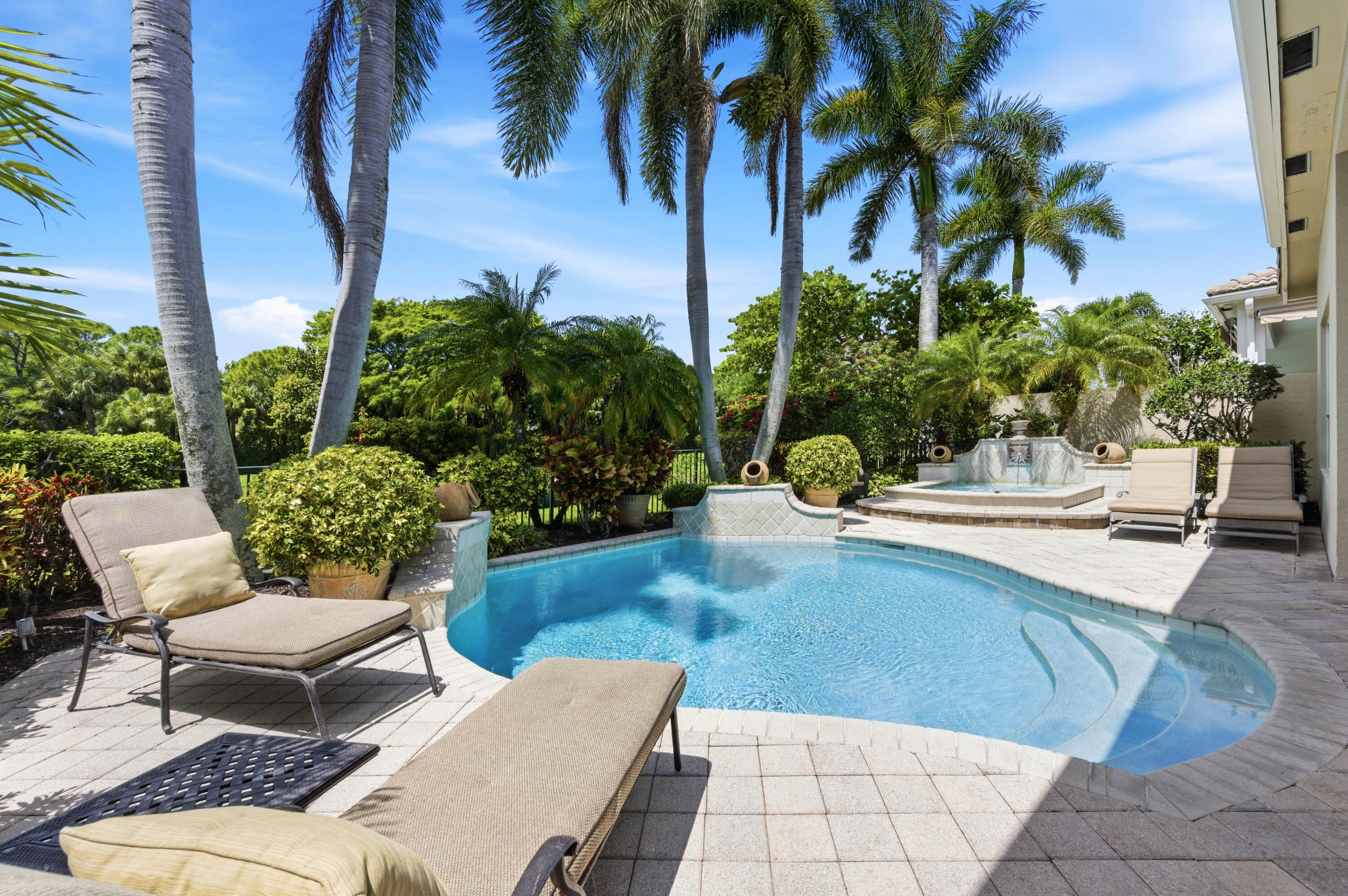 24 Laguna Terrace