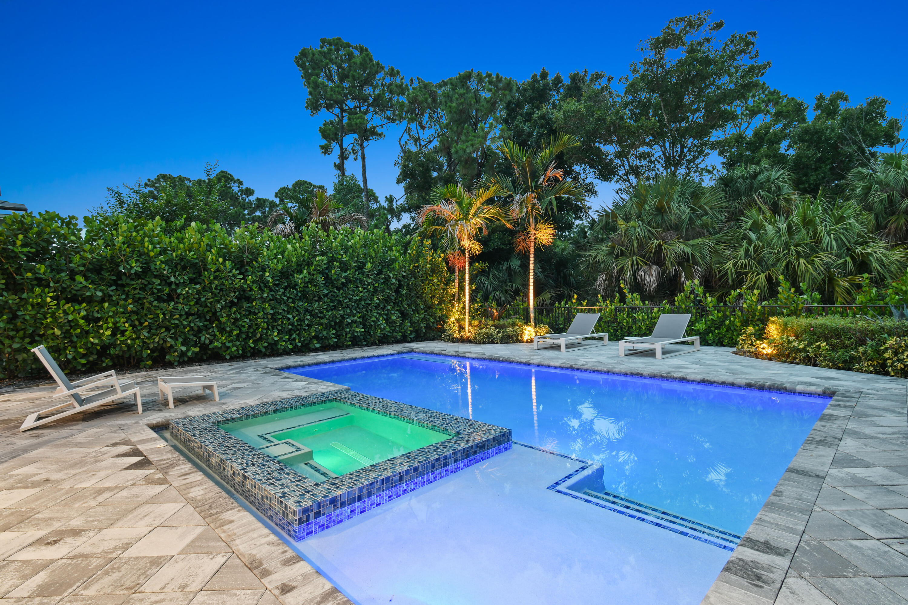 13418 Artisan Circle