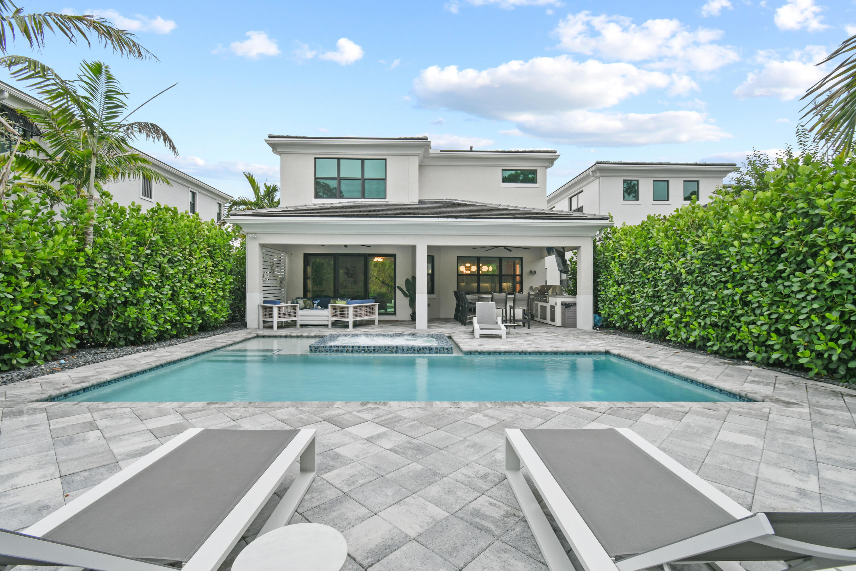13418 Artisan Circle