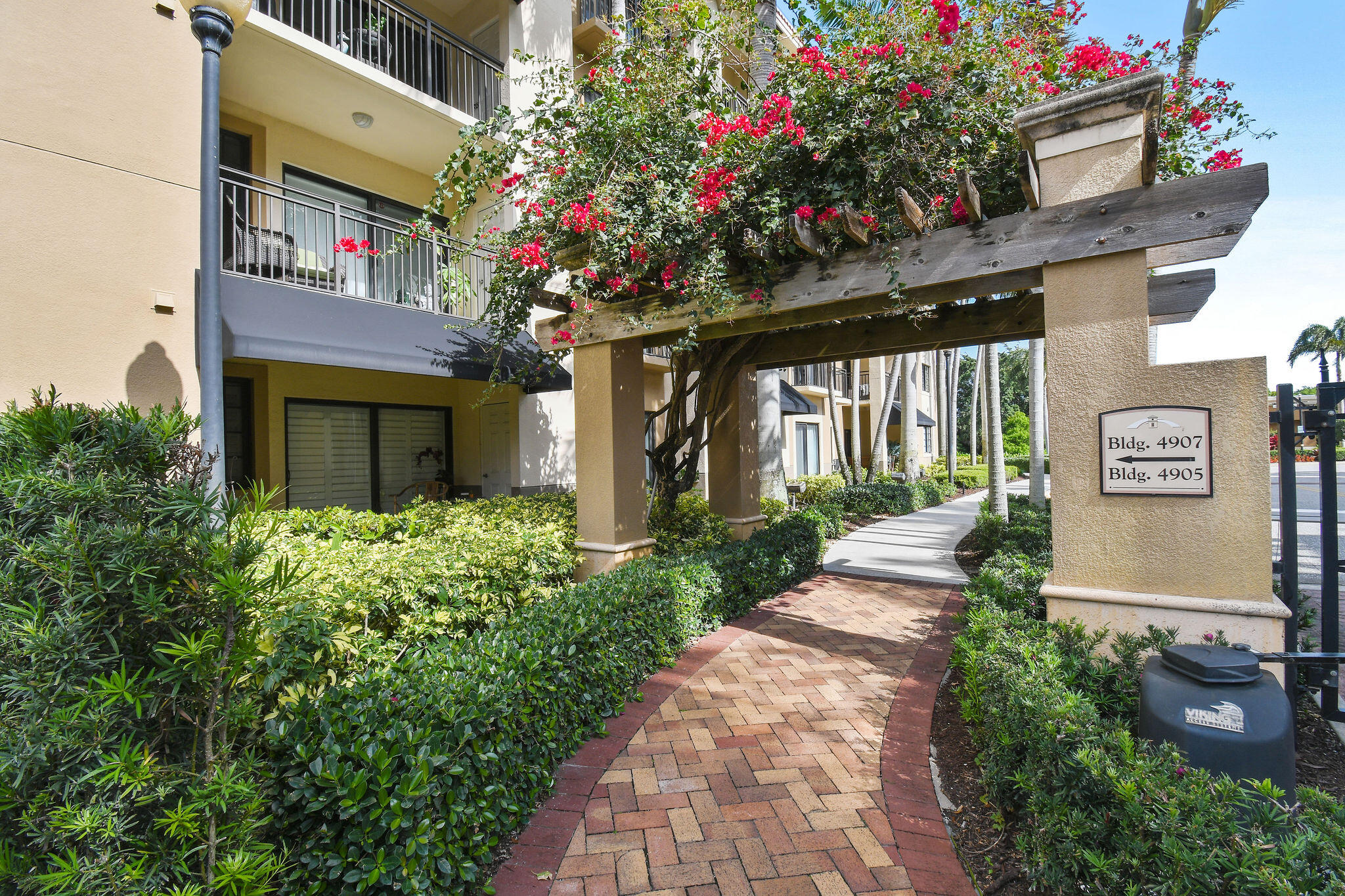 4903 Midtown Lane 3116