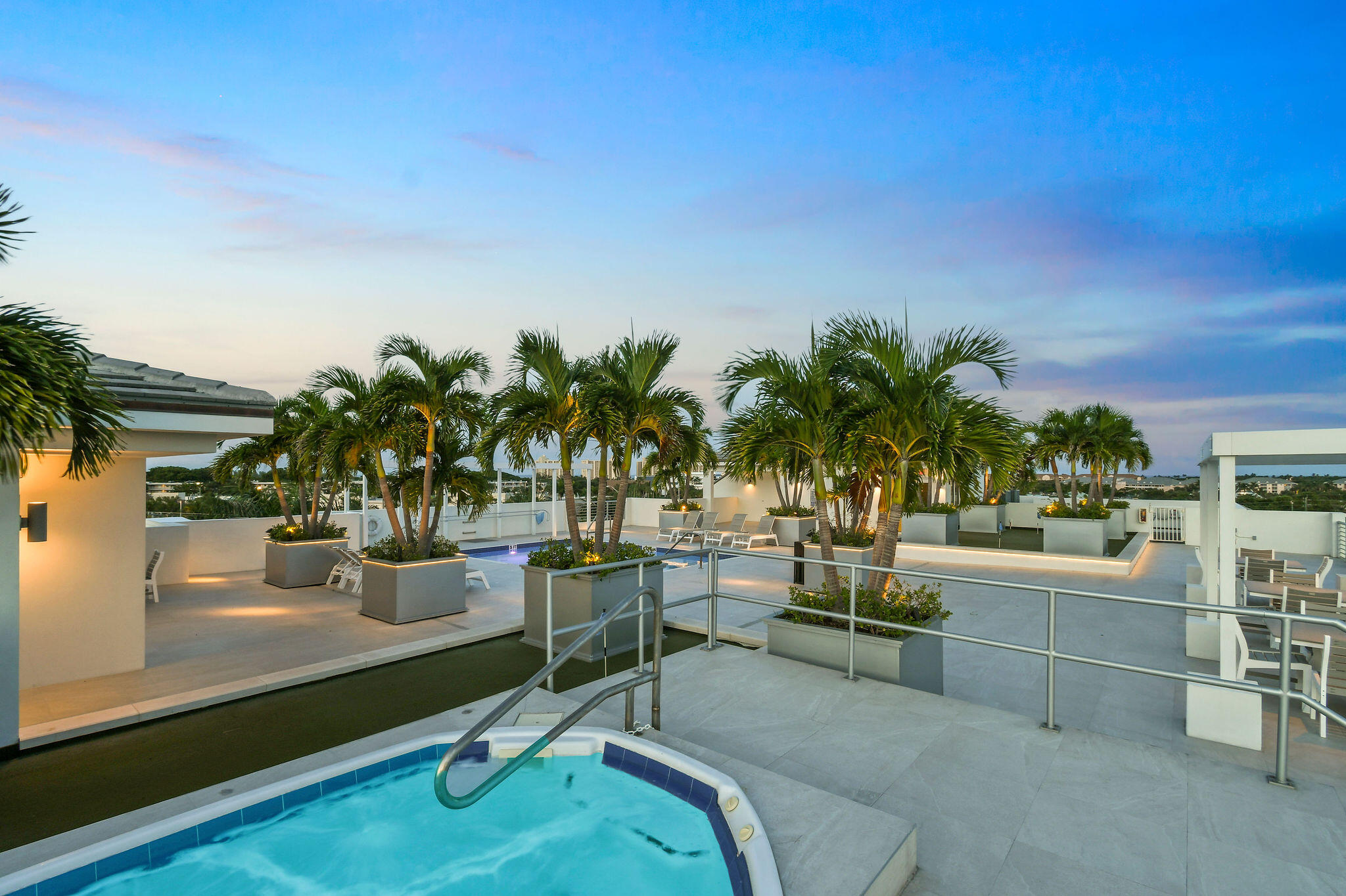 1 S Coastal Way 202