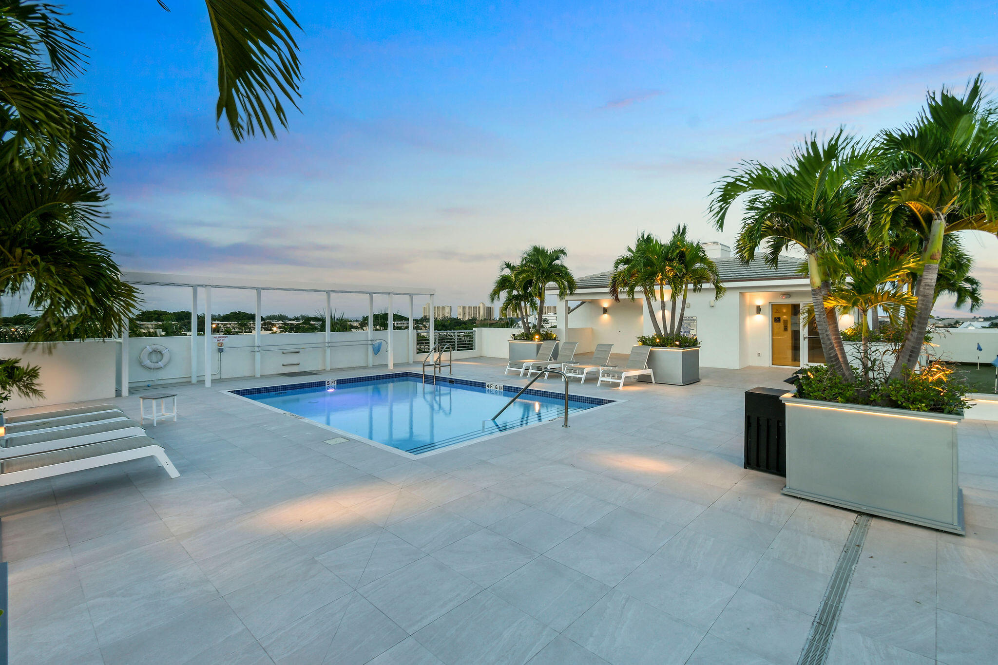 1 S Coastal Way 202