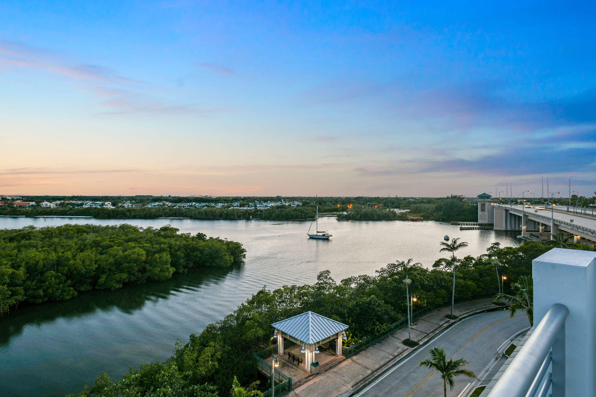 1 S Coastal Way 202