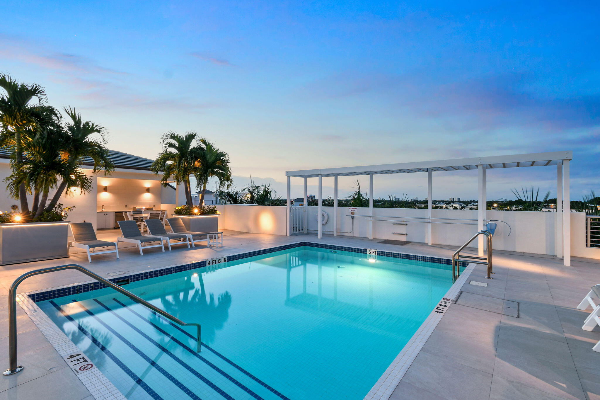 1 S Coastal Way 202